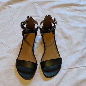 Kenneth Cole sandals